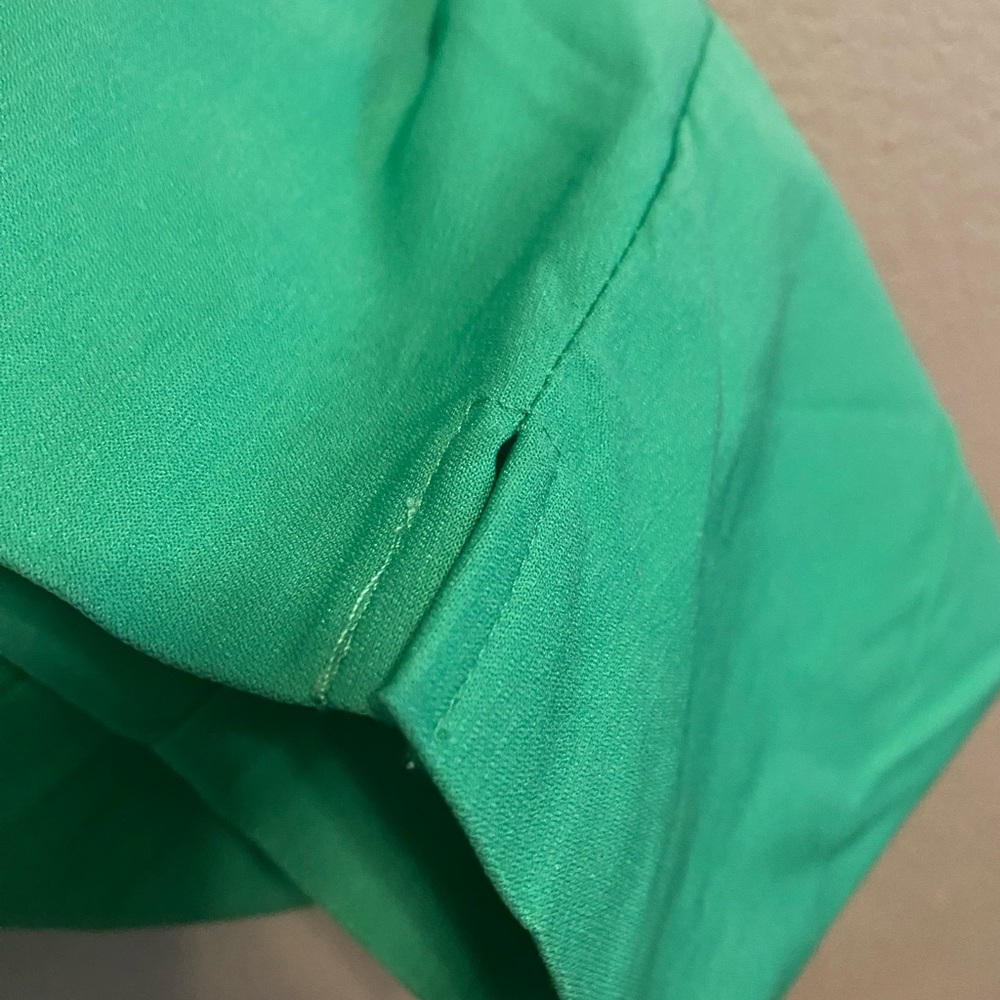 Rafael’s Women Size 18 Stretch Comfort Green Cropped Pants - Picture 3 of 10